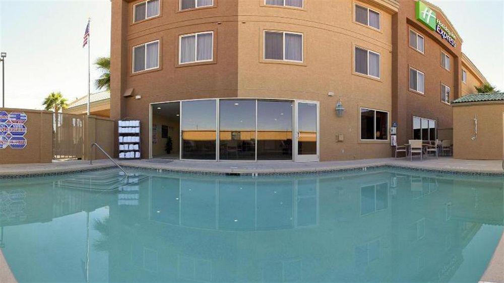 Holiday Inn Express Las Vegas-Nellis By Ihg Zewnętrze zdjęcie
