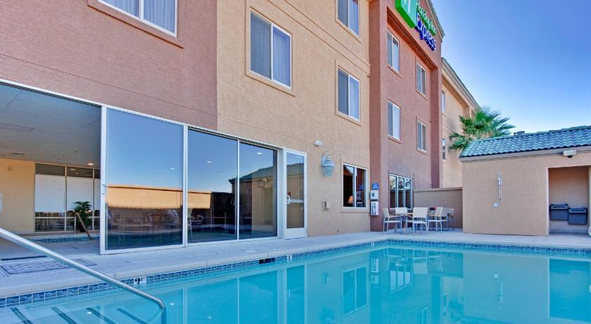 Holiday Inn Express Las Vegas-Nellis By Ihg Zewnętrze zdjęcie