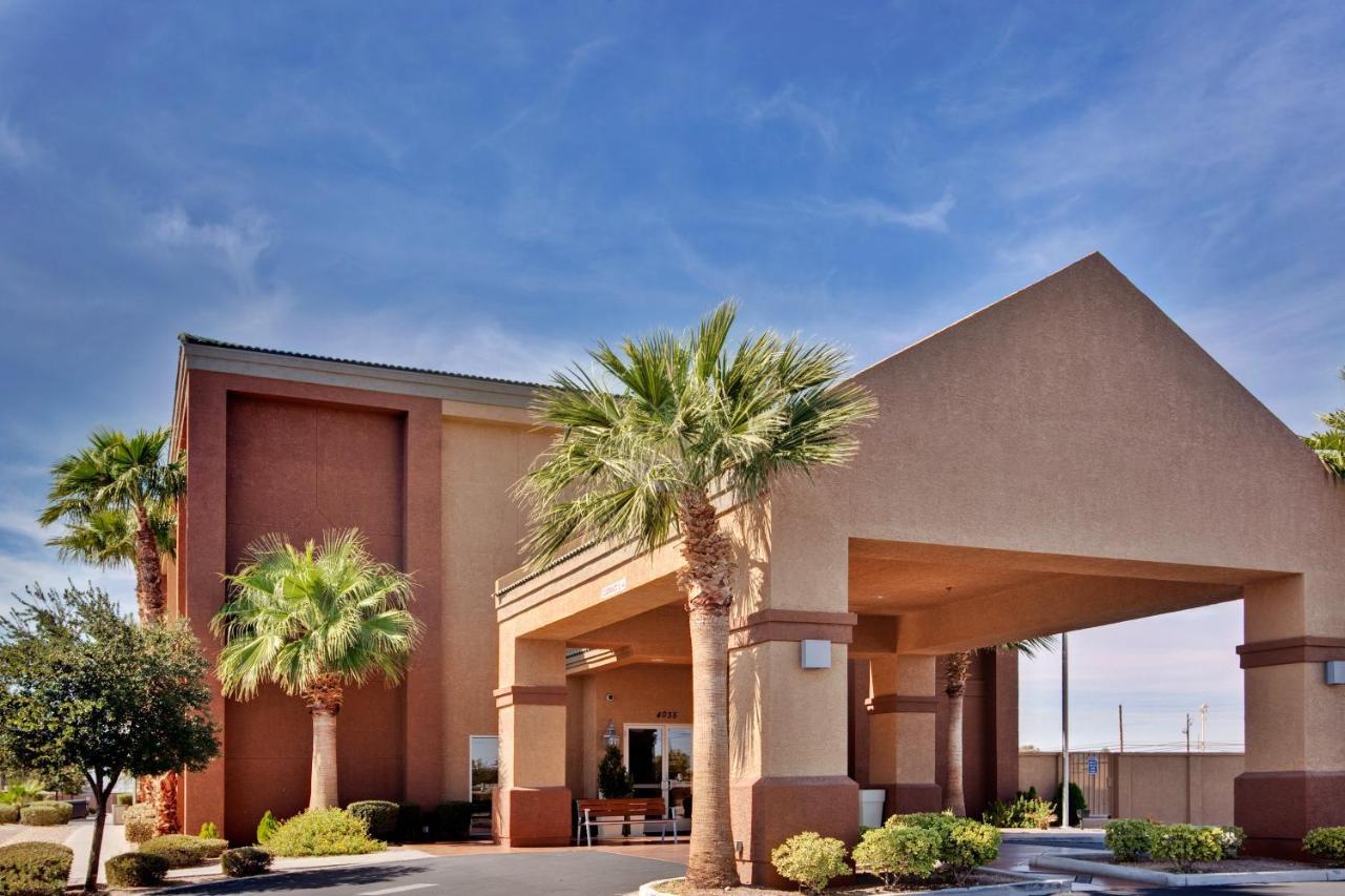 Holiday Inn Express Las Vegas-Nellis By Ihg Zewnętrze zdjęcie
